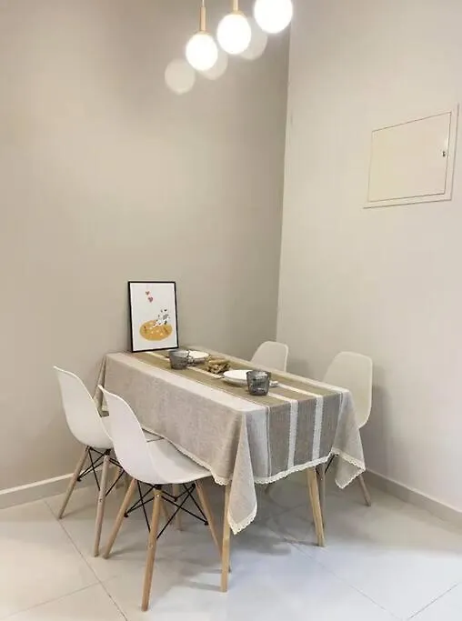 Amberside8A.2Room.4Pax.Wifi.Pool Johor Bahru Apartment